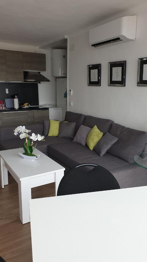 Les Pieds Dans L' Eau Apartment Empuriabrava Exterior photo