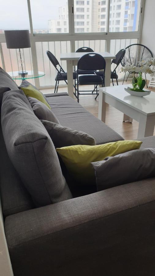 Les Pieds Dans L' Eau Apartment Empuriabrava Exterior photo