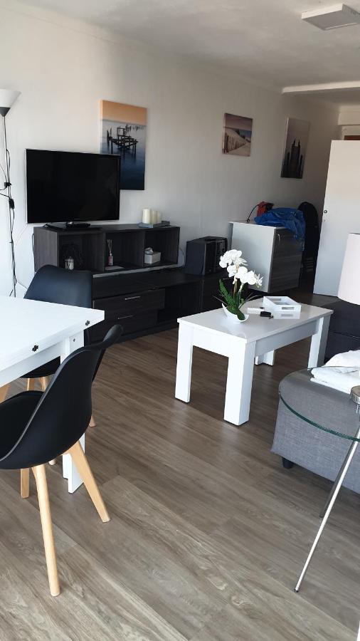 Les Pieds Dans L' Eau Apartment Empuriabrava Exterior photo
